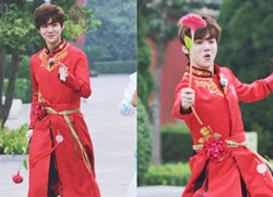 Luhan nổi bật với áo đỏ, cầm hoa nhí nhố tham Running Man bản Trung