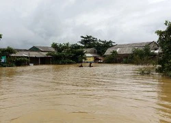 Miền Trung lũ lên nhanh, 5 người chết