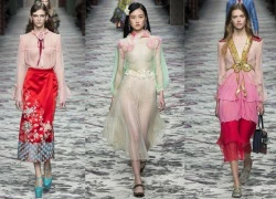 Người mẫu Gucci để ngực trần catwalk với váy trong suốt