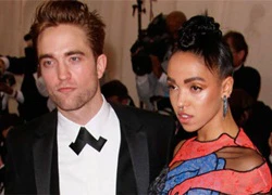 Robert Pattinson phẫn nộ vì vợ sắp cưới bị kỳ thị chủng tộc