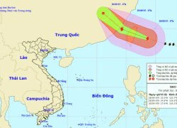 Siêu bão Dujuna gây gió xoáy trên biển Đông