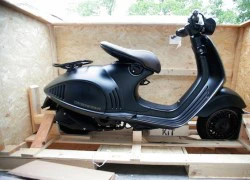 Siêu phẩm Vespa 946 Emporio Armani đã cập bến Việt Nam