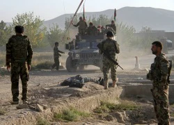 Taliban tấn công nhà tù Afghanistan, giải thoát hơn 400 tù nhân