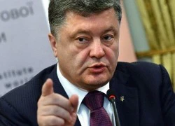 Tổng thống Poroshenko bị &#8220;đá&#8221; bởi &#8220;gà nhà&#8221;