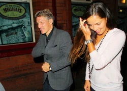 Ana Ivanovic dọn "ổ" về gần Bastian Schweinsteiger