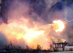 "Bão lửa" BM-21 Grad và Pháo đa nòng TOS-1A khai hỏa tiêu diệt IS