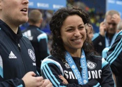 Chelsea bị nữ bác sĩ Eva Carneiro 'trù ếm'?