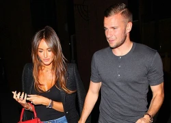 Côn đồ dùng gậy cướp tiền tỷ nhà Cleverley