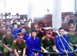 Cựu quan chức đường sắt bật khóc nghẹn ngào khi nói lời sau cùng