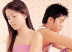 "Đàn bà ngực lép giống như em ai thèm"