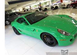 Ferrari 599 GTB Fiorano 2007 độc đáo với màu sắc lạ