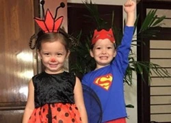 Hai con Hồng Nhung 'biến hình' siêu đáng yêu ngày Halloween