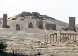 IS phá hủy đài kỷ niệm cổ tại Palmyra