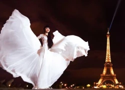 Jessica Minh Anh tung váy dưới chân tháp Eiffel