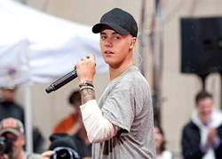 Justin Bieber đá xéo One Driection khi cùng ra mắt album