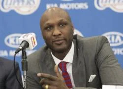 Lamar Odom đã có thể bước đi