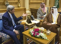 Lao đao vì giá dầu, Arab Saudi vẫn đổ tiền cho cuộc chiến Syria