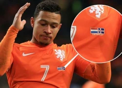 Memphis Depay: Đá dở, còn mặc nhầm áo