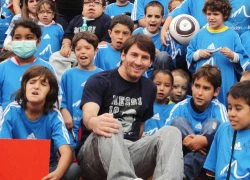 Messi tổ chức giải marathon từ thiện