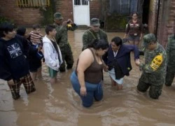 Mexico dọn dẹp sau bão Patricia, vẫn lo ngại nguy cơ lũ lụt và lở đất