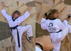 Minh Hằng hóa võ sĩ Taekwondo, tạo dáng 'siêu nhắng nhít'