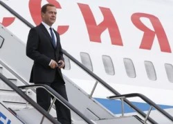 Ông Medvedev: Ukraine cấm hàng không Nga là 'tự bắn vào chân mình'