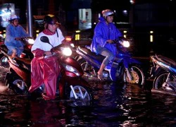 Sài Gòn tiếp tục ngập nặng