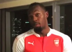 "Tia chớp" Usain Bolt mặc áo Arsenal vì đã hết yêu M.U?