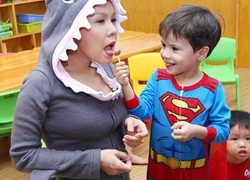 Việt Hương buồn vì không chơi Halloween với con gái ở Mỹ