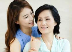 Vừa nhìn mặt con mới sinh, chồng đưa ngay cho tôi tờ đơn ly hôn