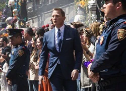 &#8216;007: Spectre&#8217; bảo vệ thành công ngôi đầu phòng vé Bắc Mỹ