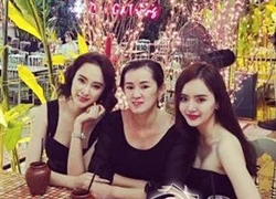 Ba mẹ con Angela Phương Trinh 'ton sur ton' đi ăn tối