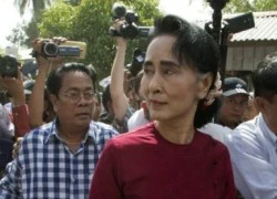 Bà San Suu Kyi kêu gọi người Myanmar 'không nên sợ quân đội'