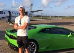 Bale ngừng lái Lamborghini vì đau chân