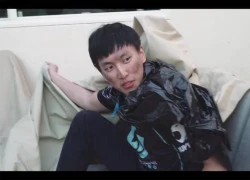 Bị 'đá đít', Doublelift vứt áo Couter Logic Gaming vào sọt rác