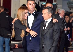 C. Ronaldo cặp kè con gái siêu cò Mendes