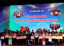 "Cần rà soát các chính sách chăm lo học sinh, sinh viên dân tộc thiểu số"