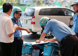 Cảnh sát đóng chốt trong sân bay Tân Sơn Nhất xử lý ôtô 'làm loạn'