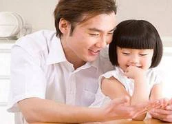 Chiếc hộp rỗng của cô con gái giúp người cha chữa lành vết thương lòng