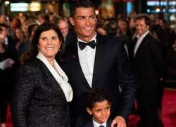 Công chiếu phim tài liệu &#8220;Ronaldo&#8221;: CR7 như 007 nhưng&#8230; vẫn thua tình địch