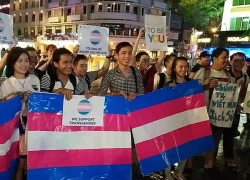 Cộng đồng LGBT Sài Gòn 'ăn mừng' được thừa nhận quyền chuyển giới tính