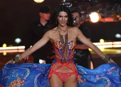 Dàn chân dài nóng bỏng trong show nội y Victoria's Secret