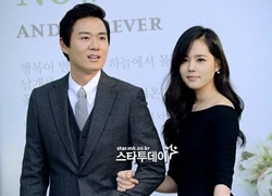 Han Ga In mang bầu 5 tháng sau mười năm cưới