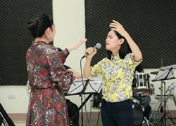 Hoàng Quyên tăng cường luyện tập cho live show riêng