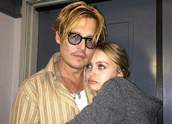 Johnny Depp ủng hộ con gái công khai là người đồng tính