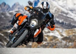 KTM "đấu" với BMW S1000XR bằng 1290 Super Duke GT