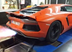 Lamborghini Aventador "khạc lửa" trên máy đo công suất