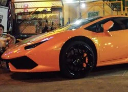 Lamborghini Huracan màu cam độc nhất Việt Nam ra biển trắng