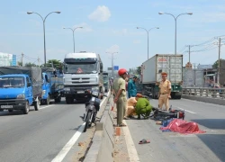 Nghi nhóm "nài" thuốc lá lậu gây tai nạn chết người