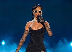 Rihanna bị nghi hủy show nội y vì Kendall Jenner